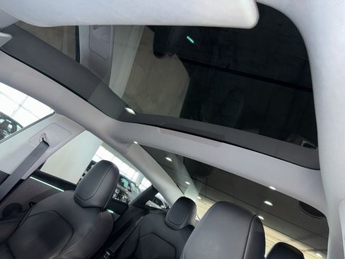 Used 2024 Tesla Model 3 Standard Range RWD image 31