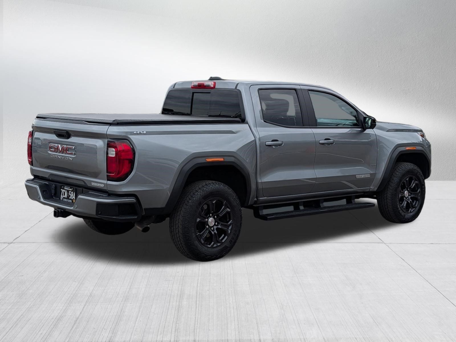 Used 2024 GMC Canyon Elevation w/ Elevation Premium Package AWD/4WD image 7