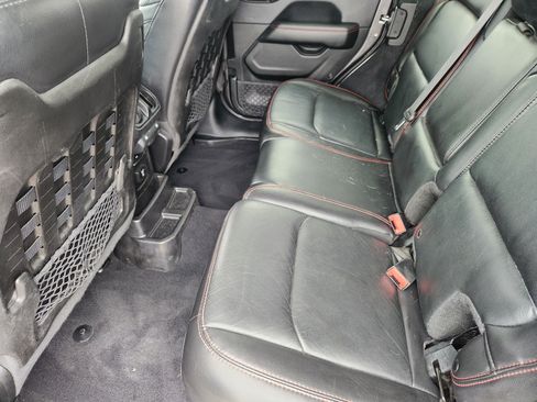 Used 2018 Jeep Wrangler Unlimited Rubicon AWD/4WD image 30
