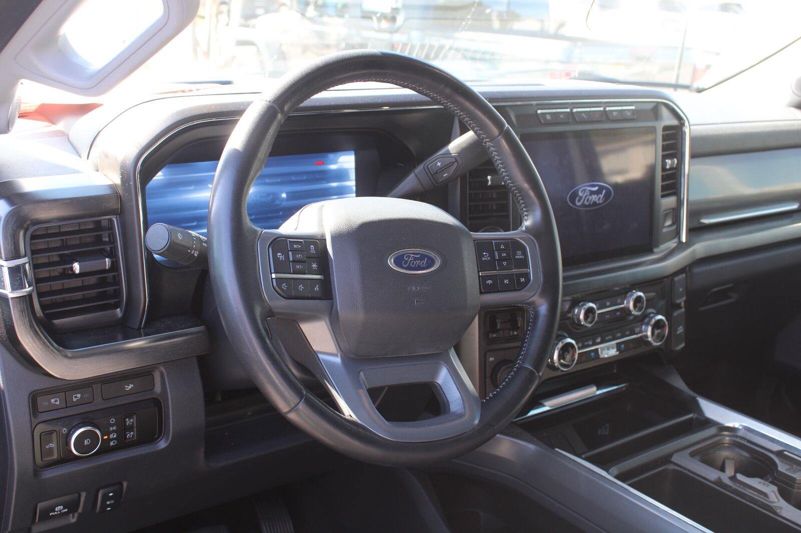 Used 2024 Ford F250 Lariat w/ Lariat Ultimate Package AWD/4WD image 6