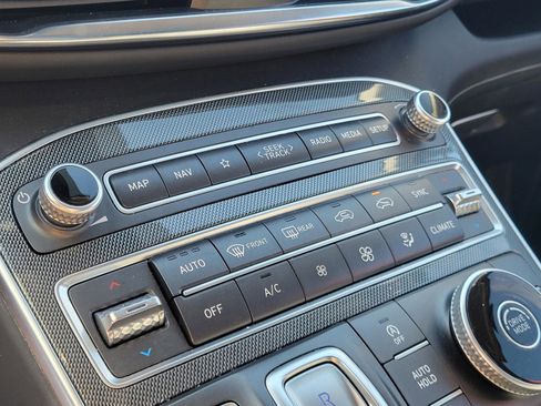 Certified 2023 Hyundai Santa Fe Limited image 31