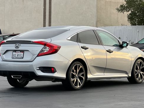 Used 2019 Honda Civic Sport image 2
