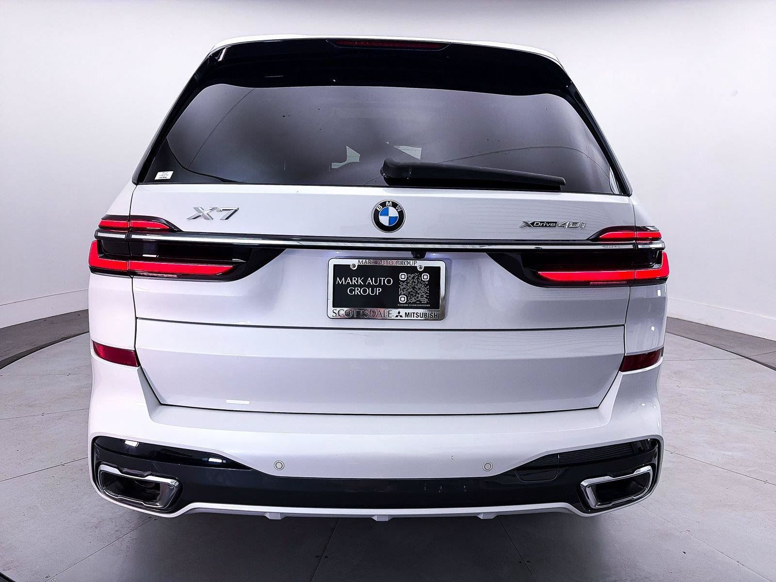 Used 2023 BMW X7 xDrive40i w/ M Sport Package AWD/4WD image 16