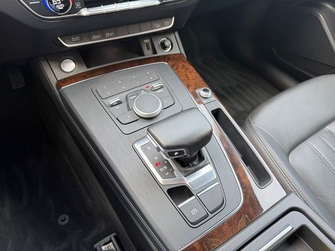 Used 2019 Audi Q5 2.0T Premium AWD/4WD image 19
