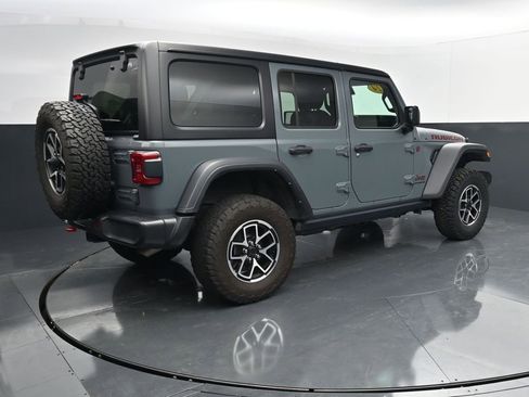 Used 2024 Jeep Wrangler Unlimited Rubicon AWD/4WD image 8
