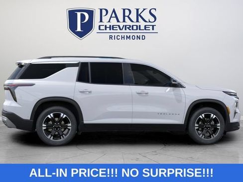 New 2027 Chevrolet Traverse LT FWD image 8