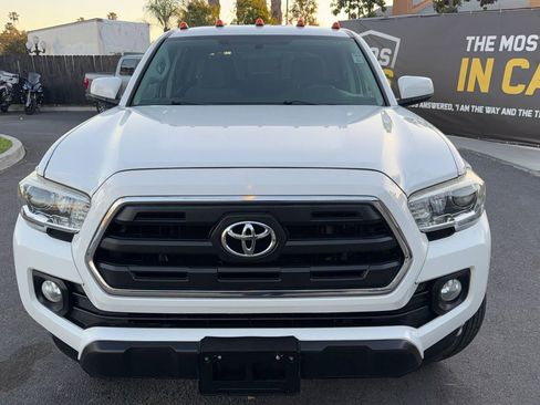 Used 2016 Toyota Tacoma SR5 w/ Towing Package image 3