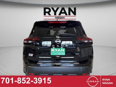 New 2026 Nissan Rogue SV w/ Cold Weather Package AWD/4WD image 16