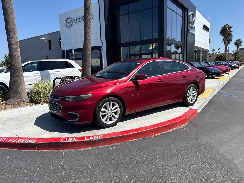 Used 2018 Chevrolet Malibu LT FWD image 3