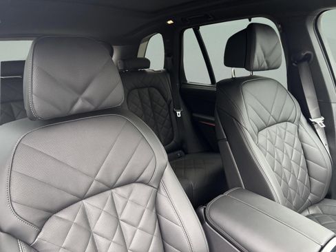 Used 2026 BMW X5 xDrive40i w/ M Sport Package image 25