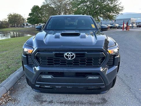 Certified 2025 Toyota Tacoma TRD Sport image 8