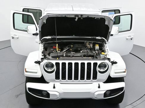 Used 2023 Jeep Gladiator Overland AWD/4WD image 39