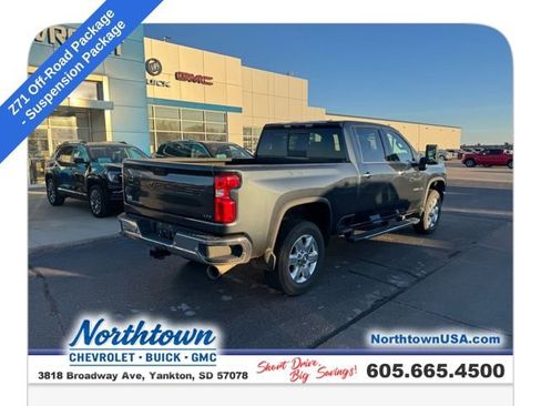 Used 2020 Chevrolet Silverado 2500 LTZ w/ LTZ Plus Package image 9