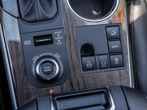 Certified 2026 Toyota Highlander Limited AWD/4WD image 26
