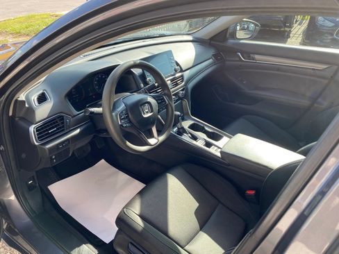 Used 2019 Honda Accord LX image 3