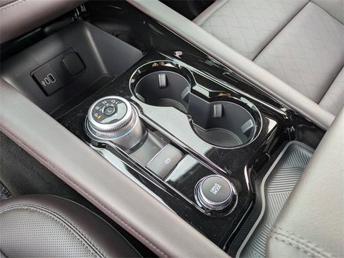 New 2026 Ford Explorer Platinum image 28