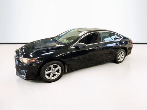 Used 2017 Chevrolet Malibu LS image 9