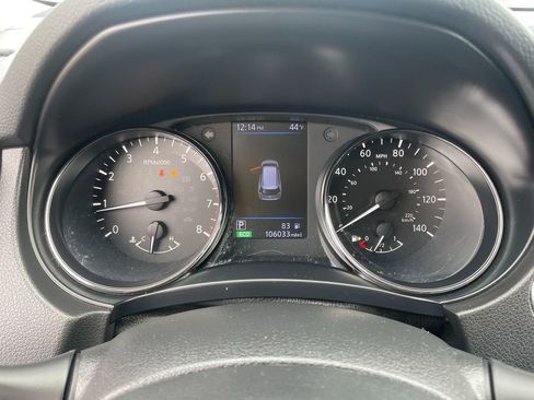 Used 2018 Nissan Rogue SL w/ Premium Package image 18