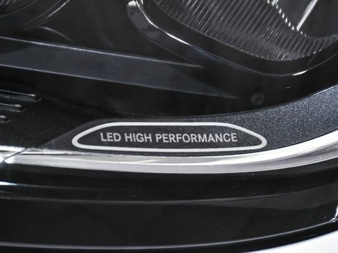 Used 2025 Mercedes-Benz GLE 450e 4MATIC w/ AMG Line Exterior image 79