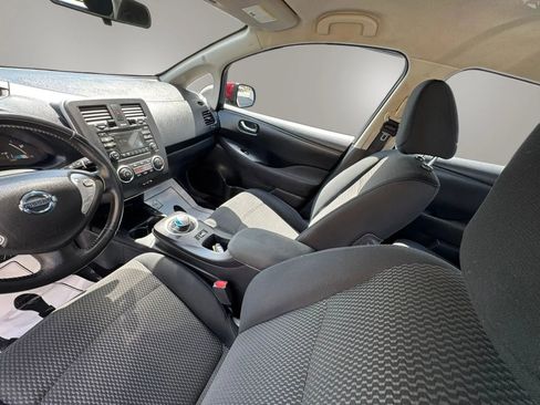 Used 2015 Nissan Leaf S w/ Charge Package FWD image 9