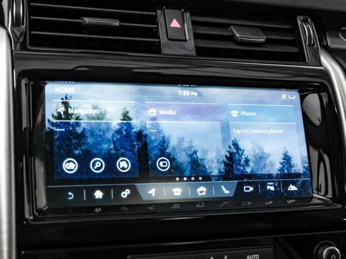 Used 2017 Land Rover Discovery HSE Luxury image 22