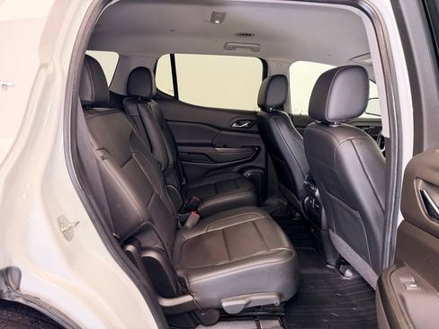 Used 2020 GMC Acadia SLT w/ LPO, Floor Liner Package FWD image 25