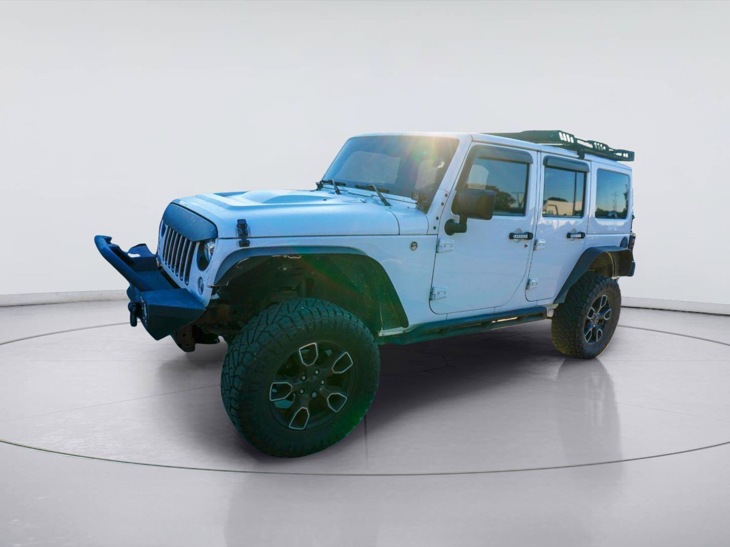 Used 2018 Jeep Wrangler Unlimited Sahara AWD/4WD image 2