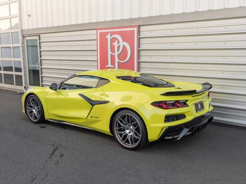 Used 2023 Chevrolet Corvette Z06 w/ Stealth Interior Trim Package image 47