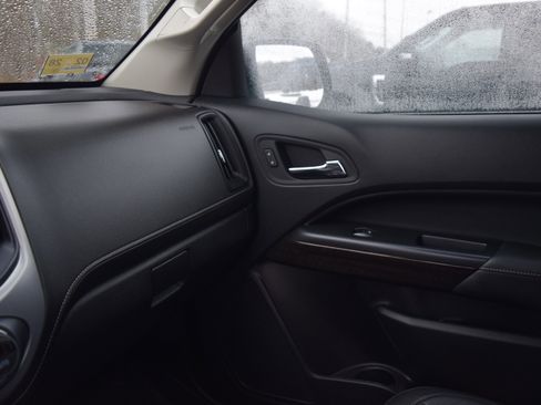 Used 2022 GMC Canyon Elevation w/ Elevation Premium Package image 17