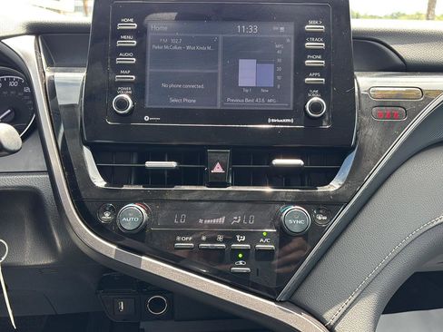 Used 2023 Toyota Camry SE image 30