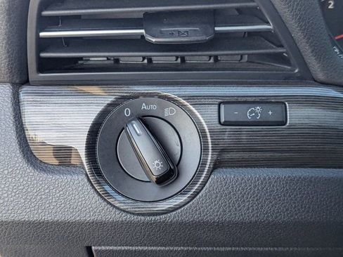 Used 2020 Volkswagen Passat 2.0T R-Line image 25