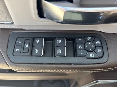 New 2026 RAM 3500 Laramie AWD/4WD image 35
