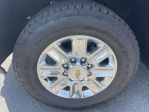 Certified 2025 Chevrolet Silverado 2500 High Country w/ High Country Premium Package AWD/4WD image 8