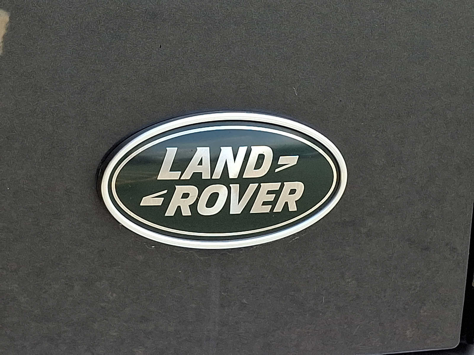 Used 2023 Land Rover Defender 110 SE AWD/4WD image 29