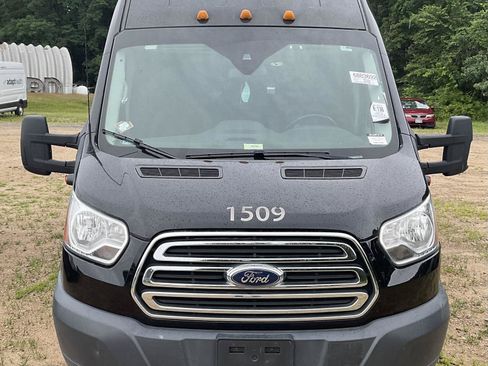 Used 2018 Ford Transit 350 XLT RWD image 2