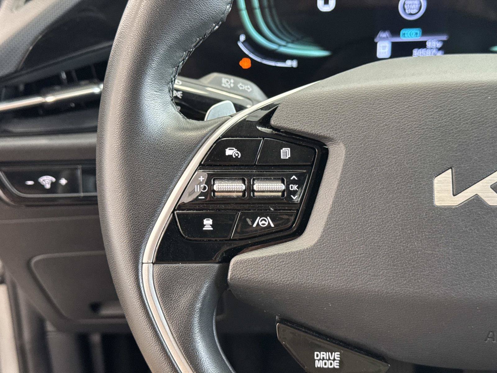 Used 2023 Kia Niro EX FWD image 21