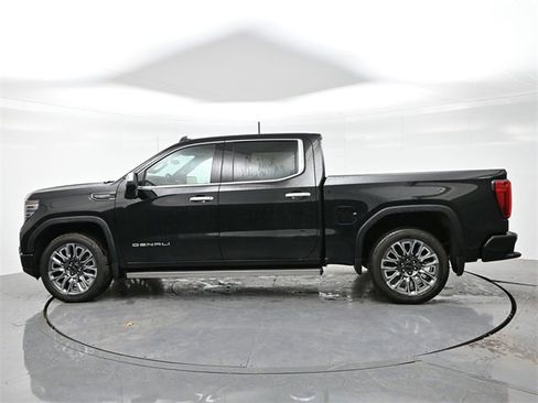 Used 2024 GMC Sierra 1500 Denali Ultimate image 4