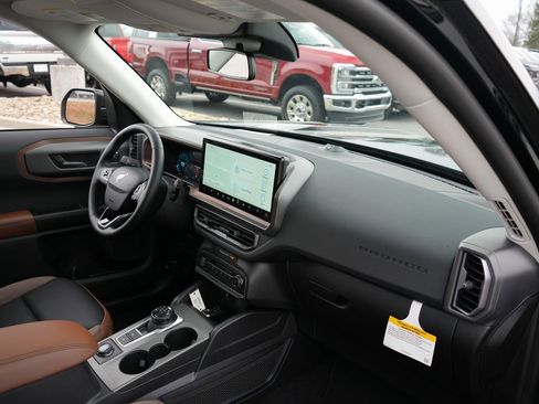 New 2025 Ford Bronco Sport Outer Banks w/ Outer Banks Tech Package+ AWD/4WD image 22