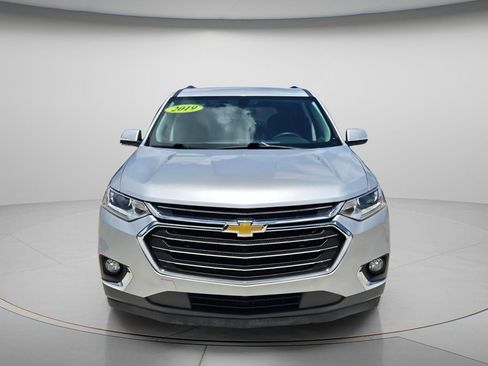Used 2019 Chevrolet Traverse LT FWD image 4