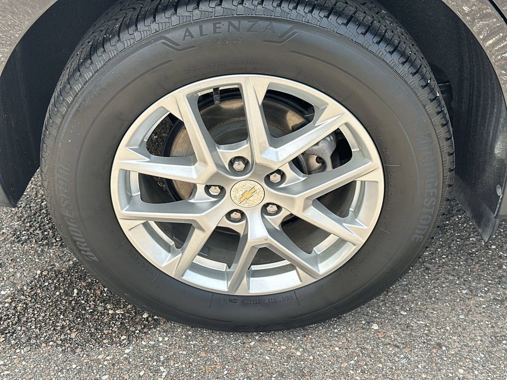 Used 2024 Chevrolet Equinox LT AWD/4WD image 23