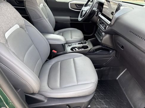 Used 2025 Ford Bronco Sport Badlands image 13