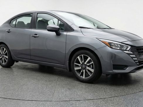 Used 2025 Nissan Versa SV FWD image 1
