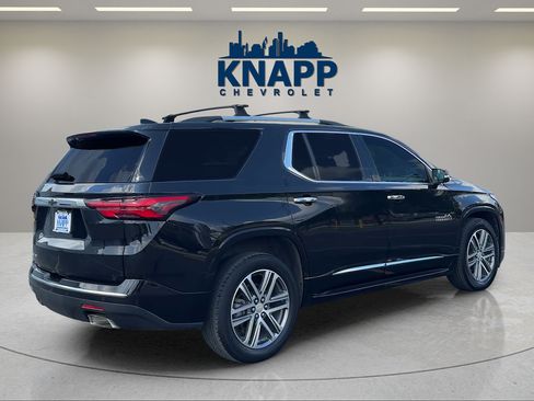 Used 2022 Chevrolet Traverse High Country w/ LPO, "Hit The Road" Package AWD/4WD image 5
