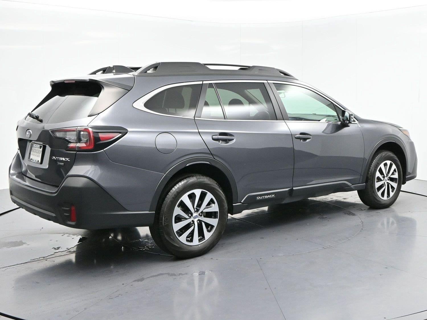 Used 2022 Subaru Outback Premium AWD/4WD image 7