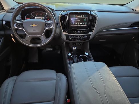 Used 2018 Chevrolet Traverse LT FWD image 12