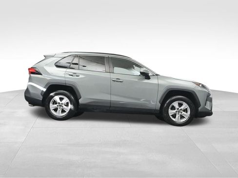 Used 2020 Toyota RAV4 XLE FWD image 27
