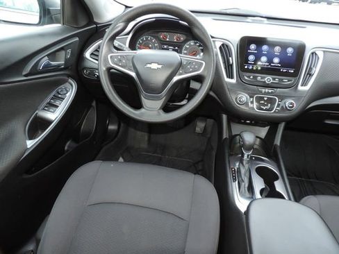 Used 2022 Chevrolet Malibu LS image 20
