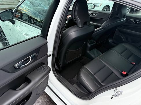 Used 2022 Volvo S60 T8 R-Design Expression w/ Advanced Package AWD/4WD image 13