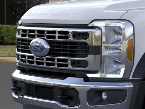 New 2026 Ford F550 4x4 Crew Cab image 17