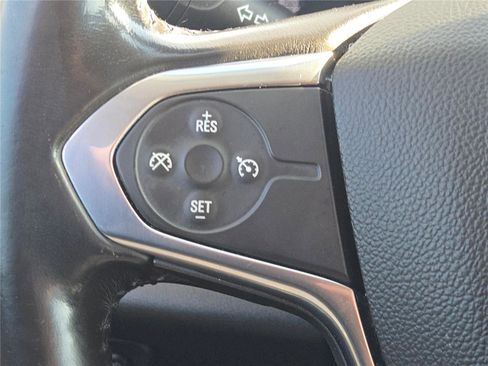 Used 2018 Chevrolet Traverse LT image 34